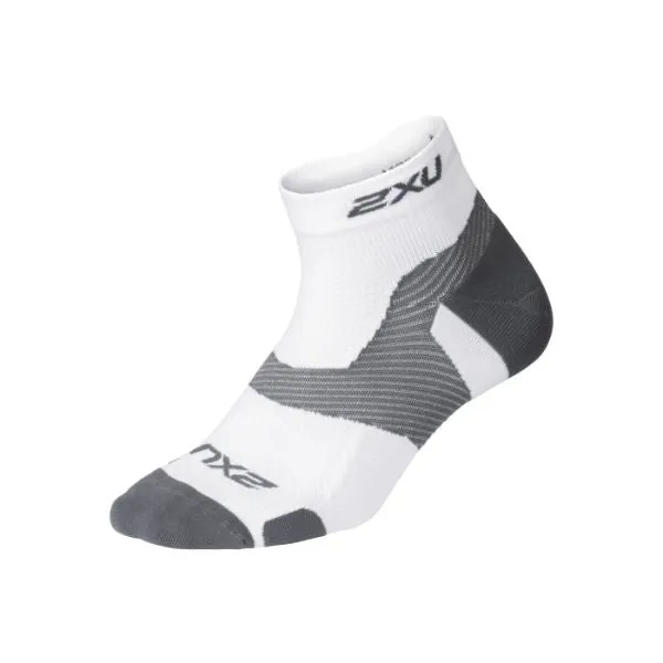 2XU - Vectr Light Cushion 1/4 Crew Socks