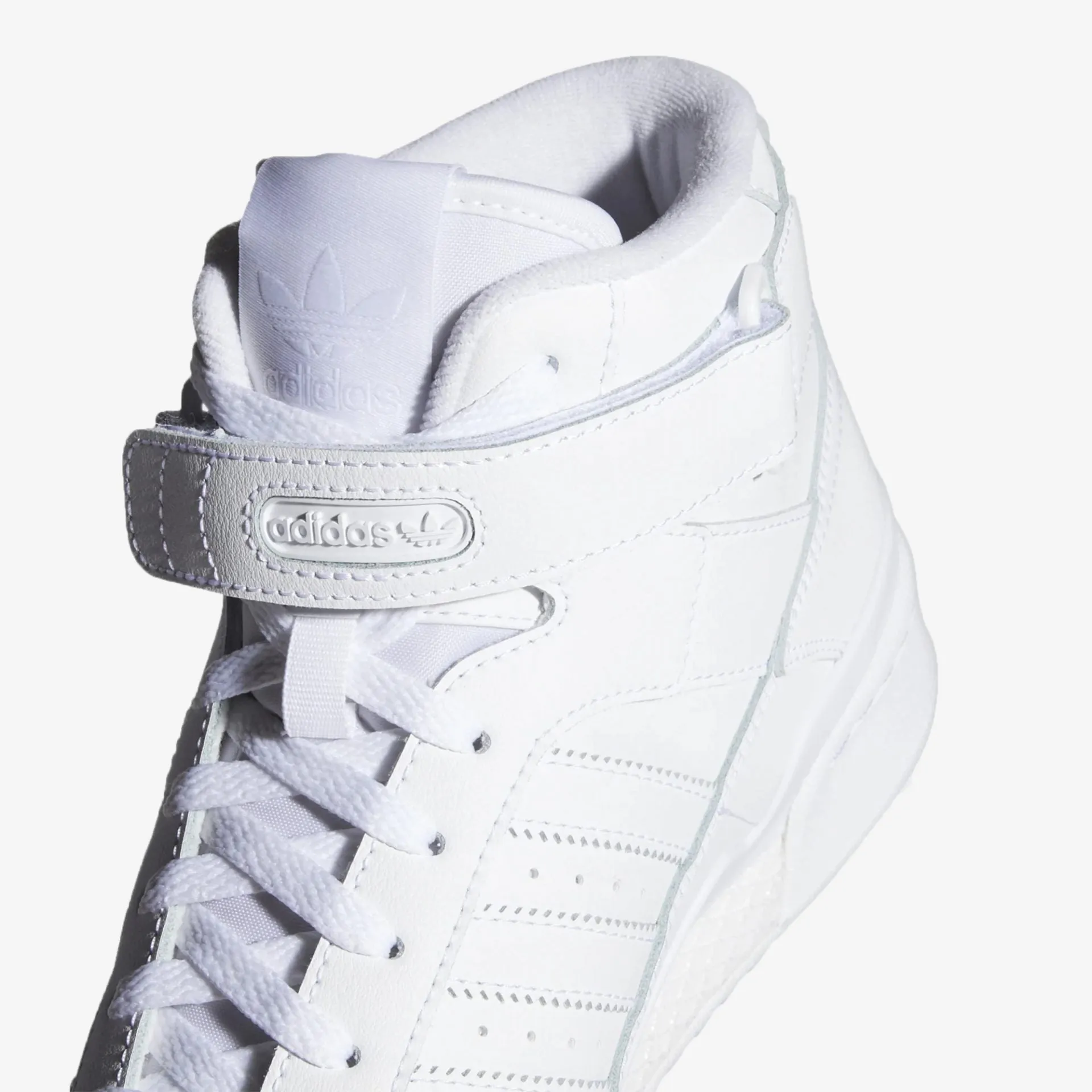 Adidas Originals | FORUM MID  { CLOUD WHITE