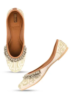 DESI COLOUR Flat Footwear/Mojari/Punjabi Jutti/Bellies for Women - Embroidered Gungroo (Off White, 8)