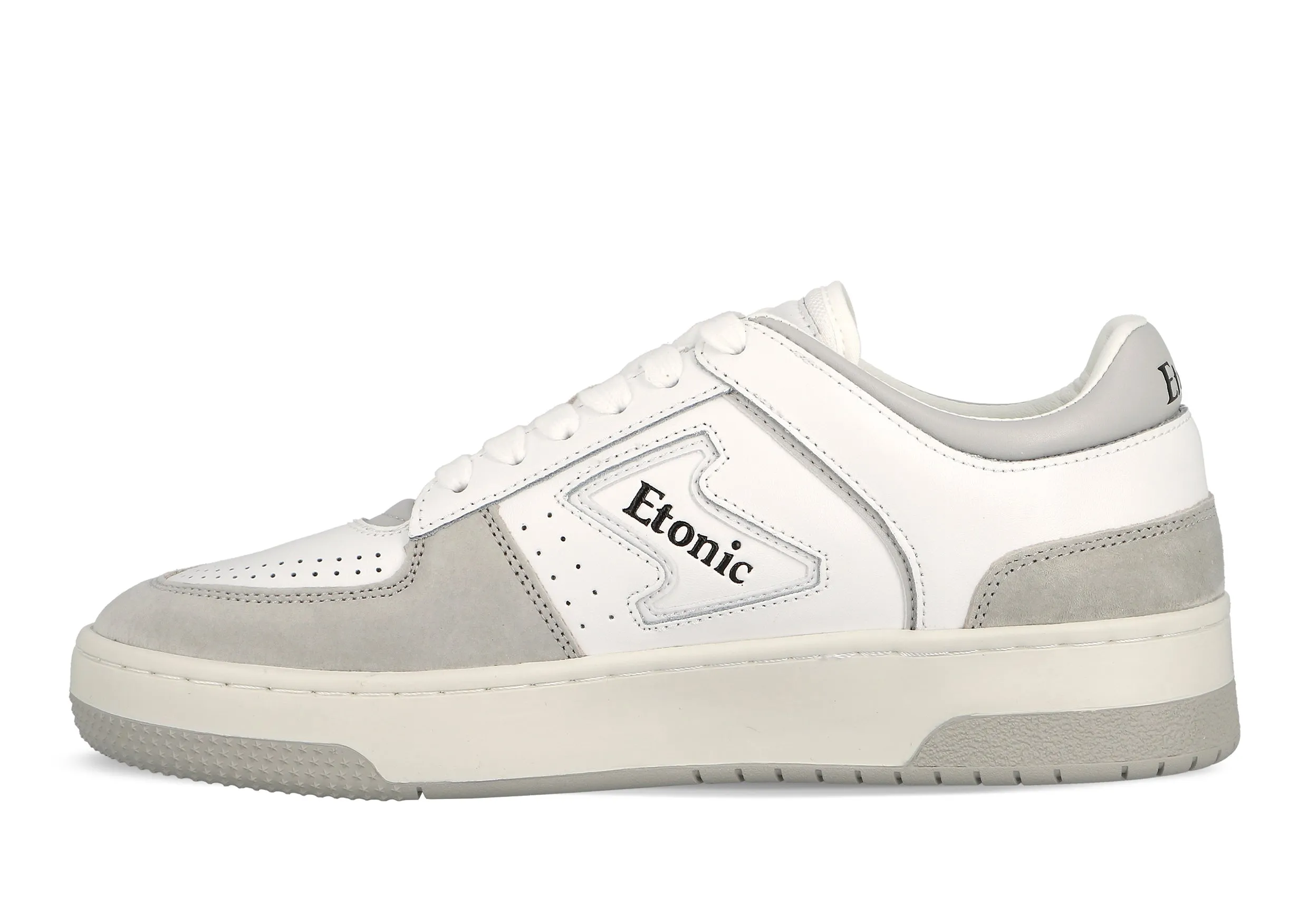 Etonic B509 sneakers in white leather, light grey suede, black details and off white outsole.