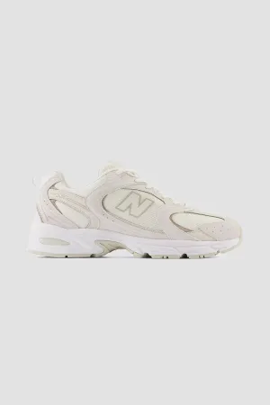 New Balance Unisex 530 Athletic Shoe in Moonbeam/Sea Salt