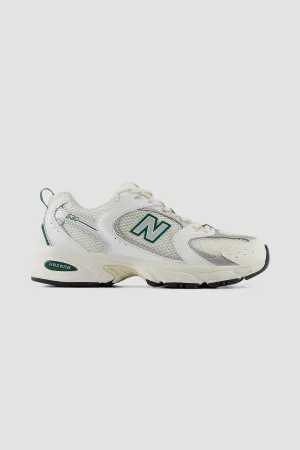 New Balance Unisex 530 Athletic Shoe in Sea Salt/Green