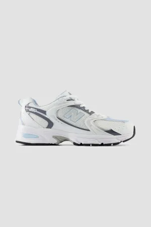 New Balance Unisex 530 Athletic Shoe in White/Light Chrome/Blue