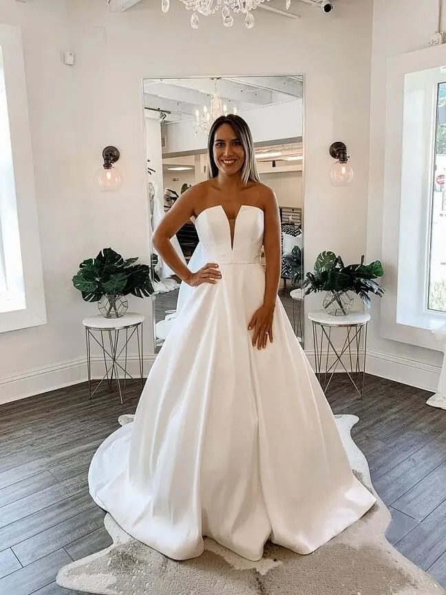 Strapless Plunging V Satin Wedding Dresses with Pockets,Long Bridal Dress with Train